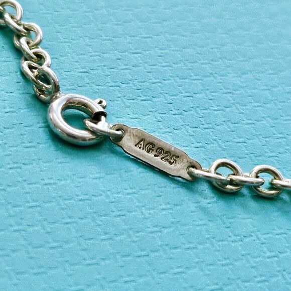 RARE Vintage Tiffany & Co. New York City NYC TCo Rectangle Tag Charm Necklace. - Picture 5 of 7